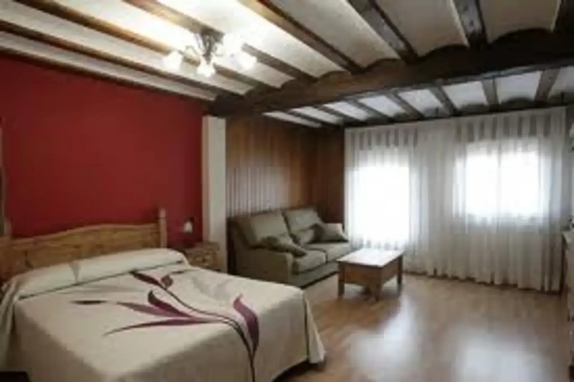 Casona Santa Coloma - Foto 4