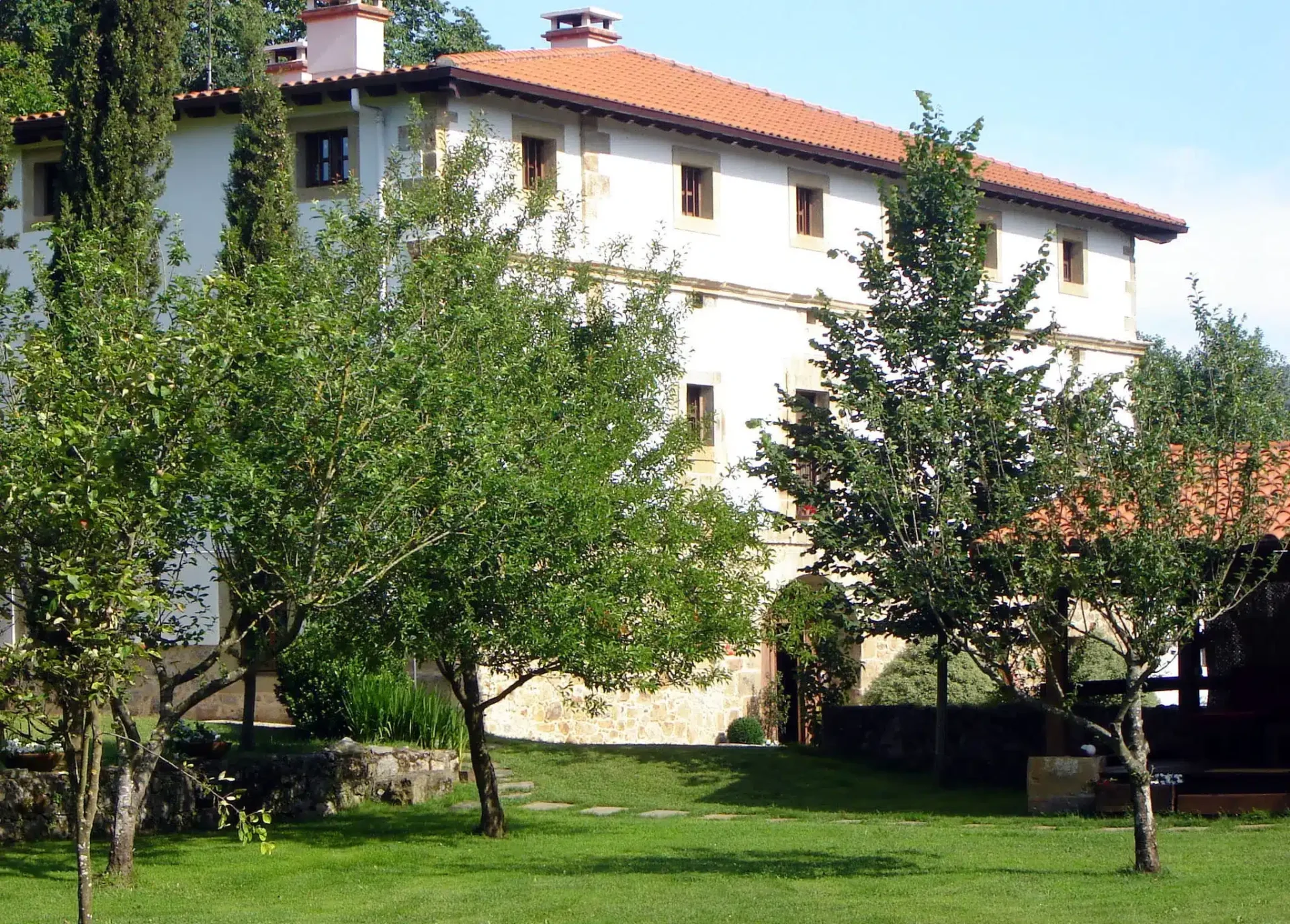 San Pantaleón de Aras - Foto 1