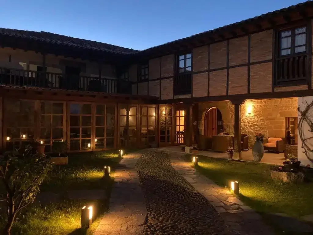 La Casona de los Güelitos - Foto 1