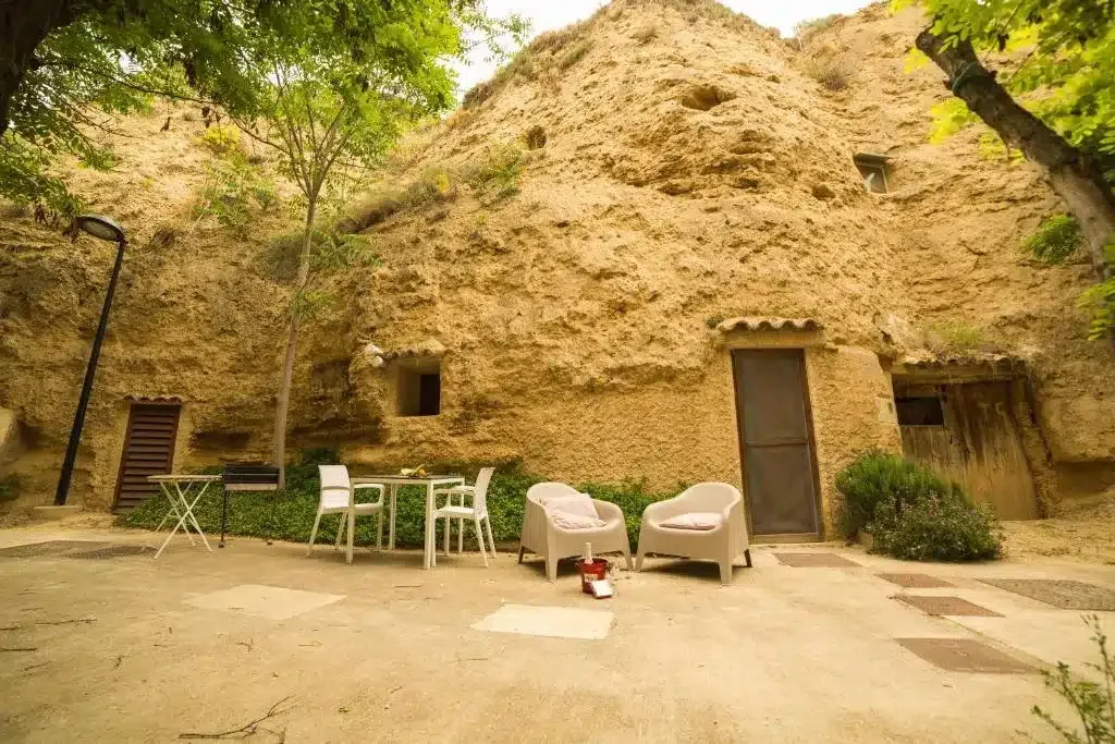 Las Cuevas de Valtierra - Foto 1