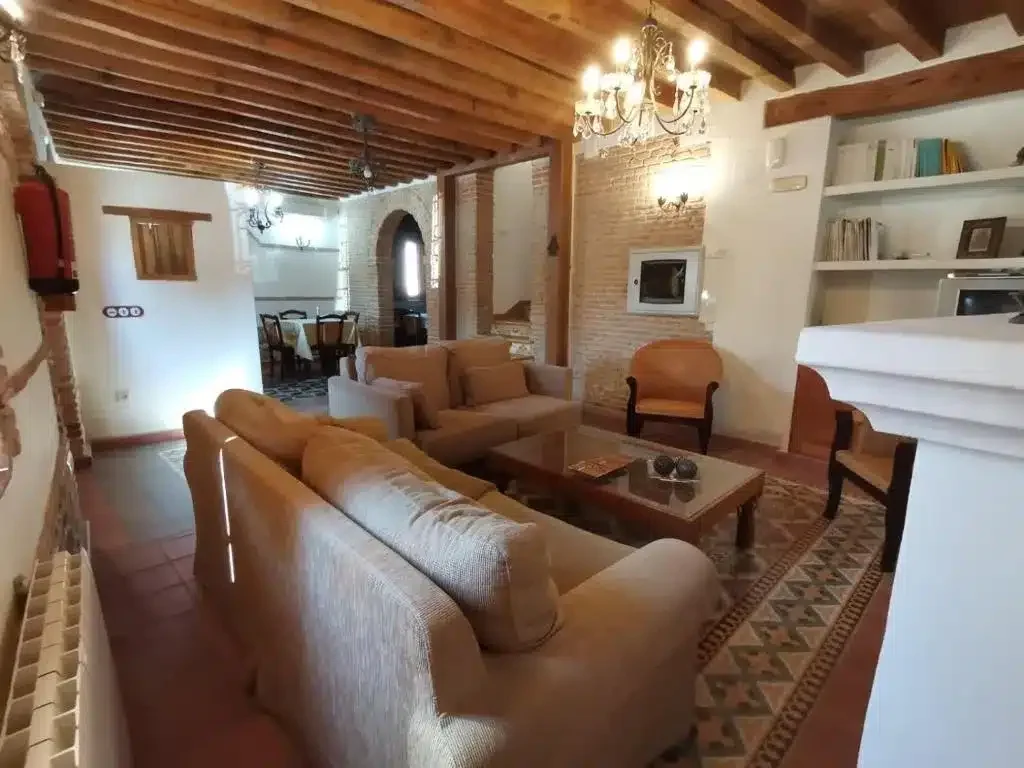 La Aldaba - Foto 2