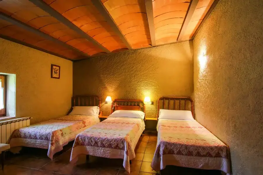 Camí Ral- ALOJAMIENTOS CASA LLADO - Foto 5