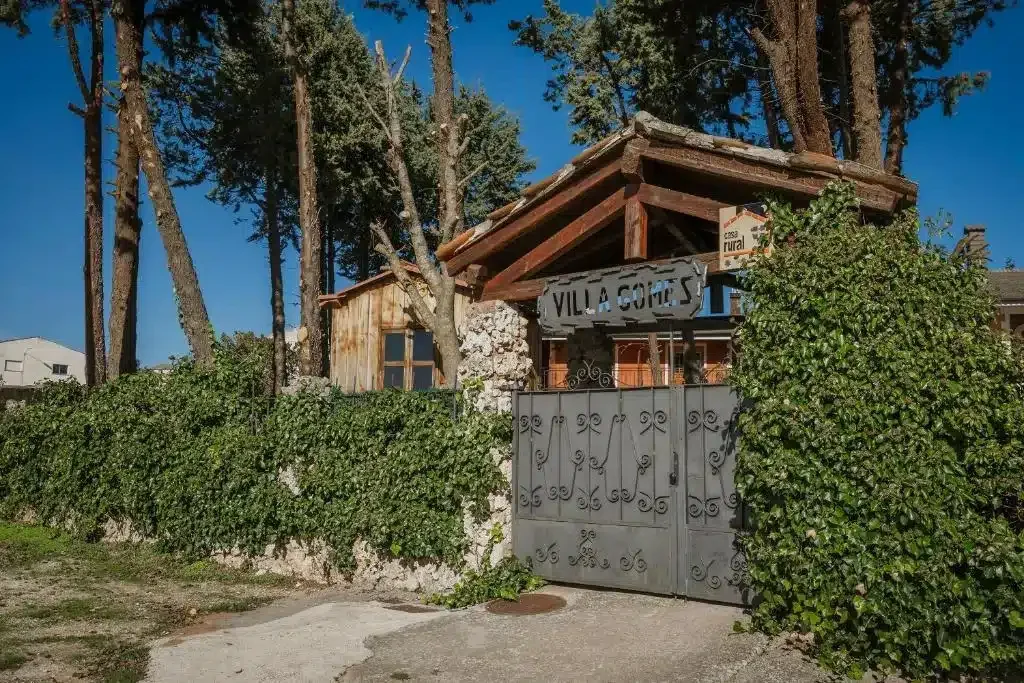 Villa Gómez - Foto 1