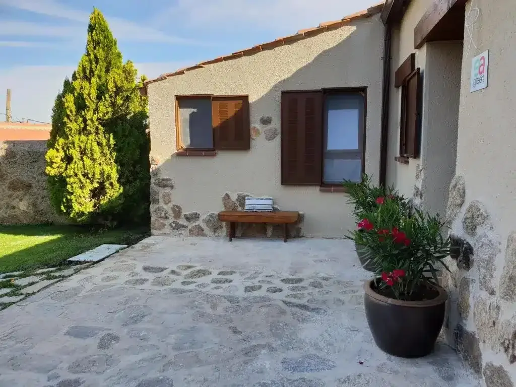 Casa Entre Acebedas y jardín con barbacoa - Foto 2