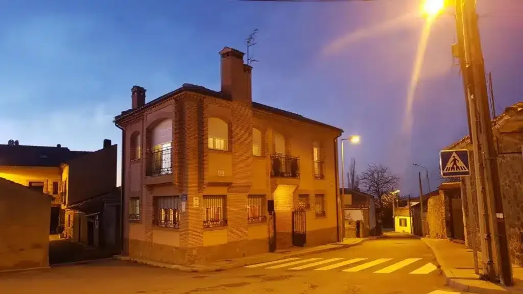 Casa Entre Acebedas y jardín con barbacoa - Foto 4