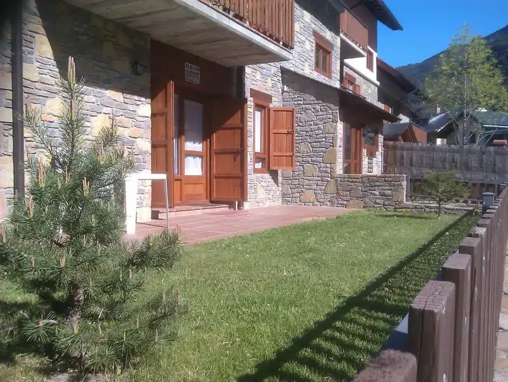 PIRINEO SUITES BAQUEIRA AIGUESTORTES - Foto 1