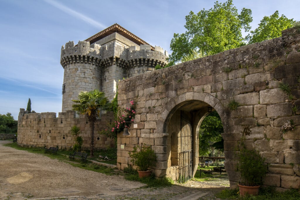 Entrada al pueblo de Granadilla en Cáceres