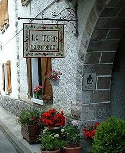 La Tuca situado en 11630 en la provincia de 23 plazas 12 desde 16.00€ persona/noche