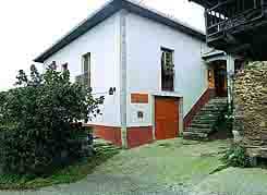 Casa del Coxu situado en 13292 en la provincia de 34 plazas 6 desde 20.00€ persona/noche