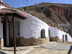 Cuevas Los Sevillanos situado en 10993 en la provincia de 19 plazas 10 desde 30.00€ persona/noche