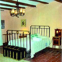 Villa Pilar y El Americano situado en 14806 en la provincia de 45 plazas 16 desde 25.00€ persona/noche