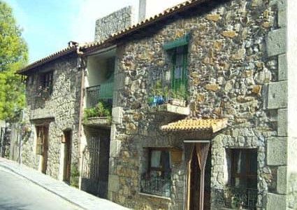 Casas José María y Teresa situado en 13933 en la provincia de 38 plazas 10 desde 12.50€ persona/noche