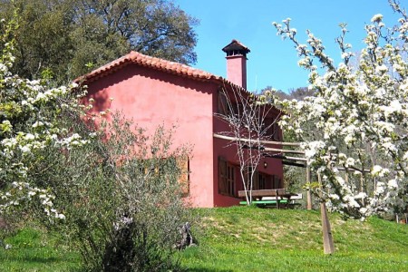 Casa Roja Montemateo situado en 11519 en la provincia de 22 plazas 8 desde 10.62€ persona/noche