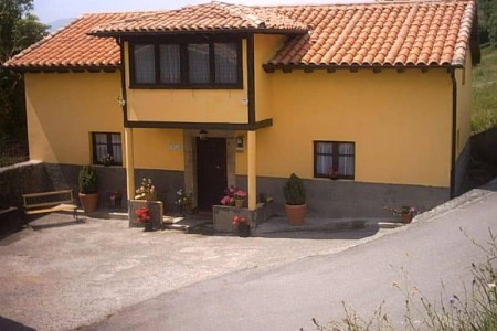 Casa en la Aldea El Coallu situado en 8172 en la provincia de 34 plazas 8 desde 20.00€ persona/noche
